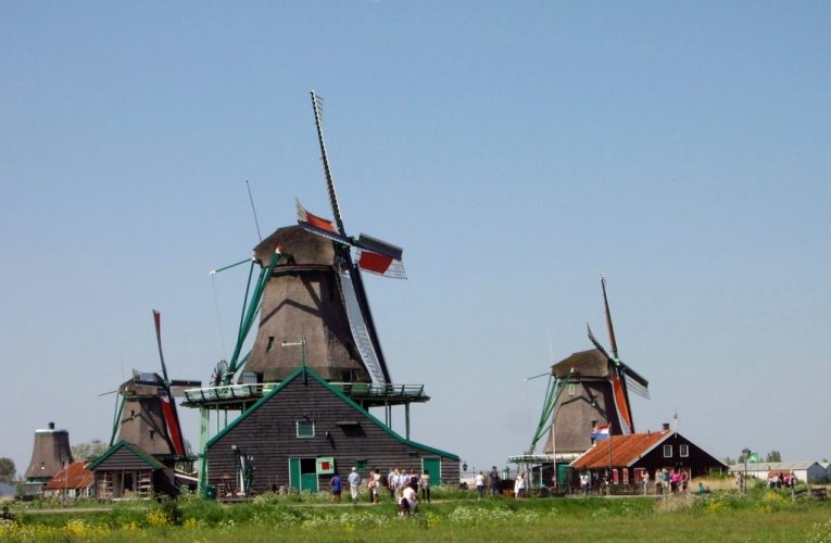 Нидерланды — страна каналов, велосипедов и тюльпанов