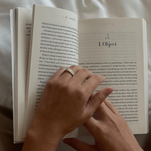 From enemies to lovers: как перестать бояться книг 9